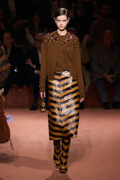 Look 62